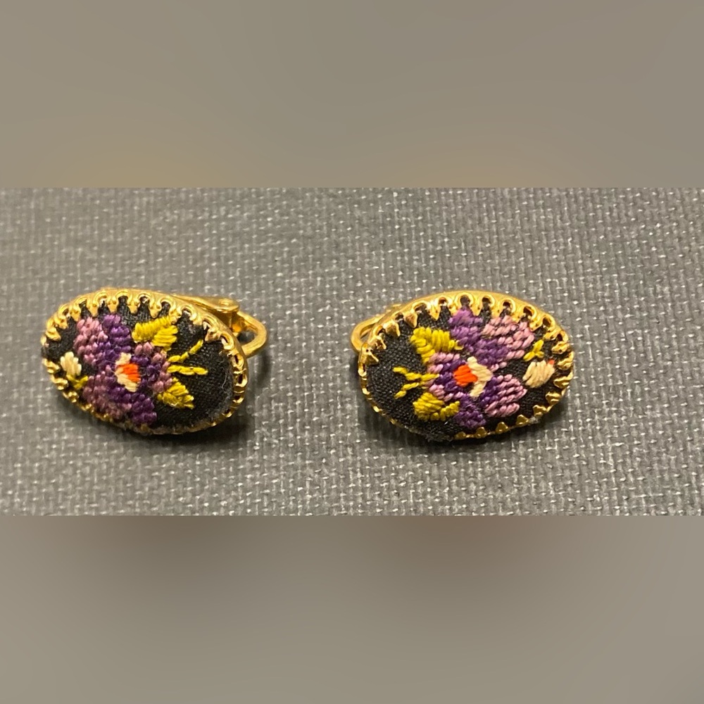 Vintage Gold Tone Petite point Earrings